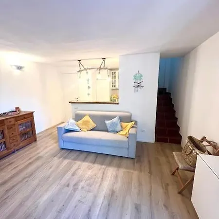 Kian House Apartment *